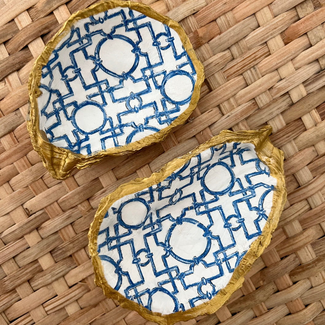 Trellis Oyster ~ blue