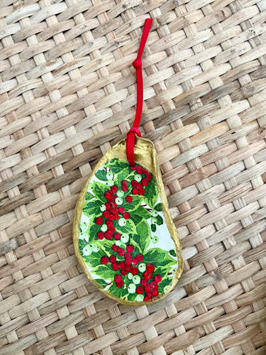 Winterberry Oyster Ornament