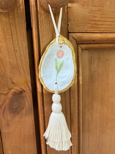 Flower Tassel Oyster Ornament