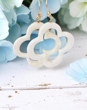 Clover Frame Hoop Earrings