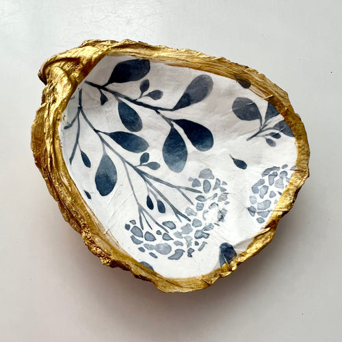 Blue & White Floral Oyster
