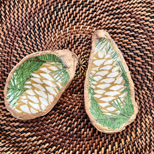 Pinecone Oyster