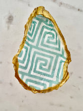 Greek Key Oyster