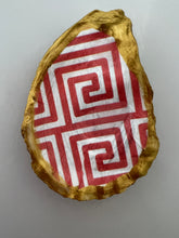 Greek Key Oyster
