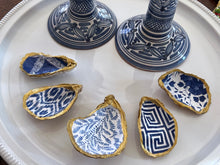 Greek Key Oyster