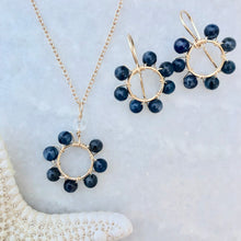 Bloomin' Circle Necklace ~ small