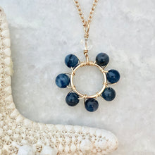 Bloomin' Circle Necklace ~ small