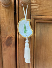 Topiary Tassel Oyster Ornaments