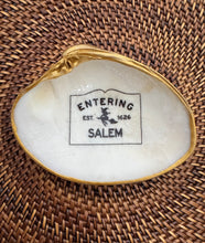 'Entering' Town Sign Clamshells