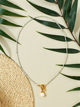 Tiny Front Toggle Pearl Necklace