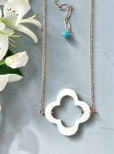 Clover Frame Necklace