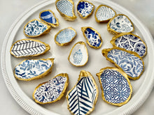 Blue & White Floral Oyster