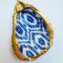 Ikat Oyster